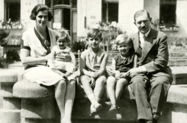The Elefant Family in Czechoslovakia in 1928 (left to right: Helen, Edie, Magda, Klara, Ludwig). Photo / Supplied