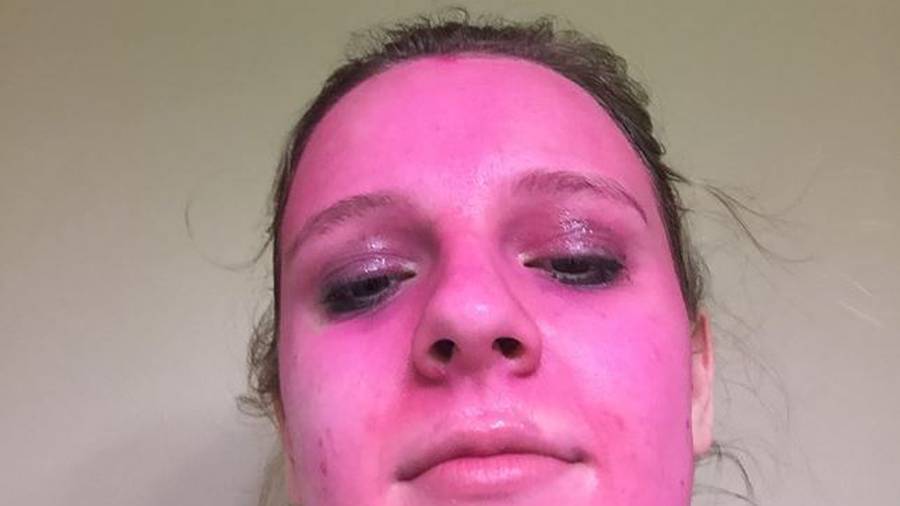 Woman's pink faced paint fail has the internet in hysterics