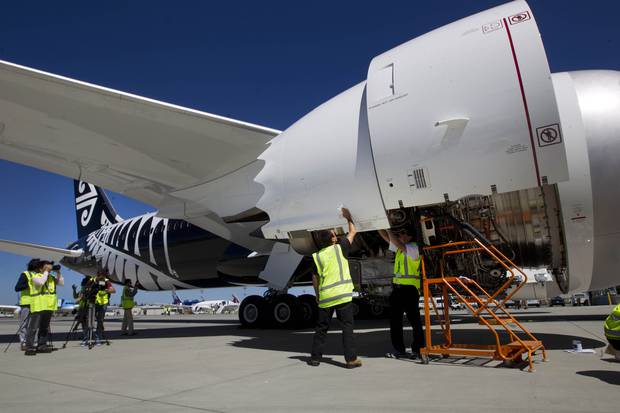 Air Nz Set To Juggle Fleet As Dreamliner Engine Problems Grow