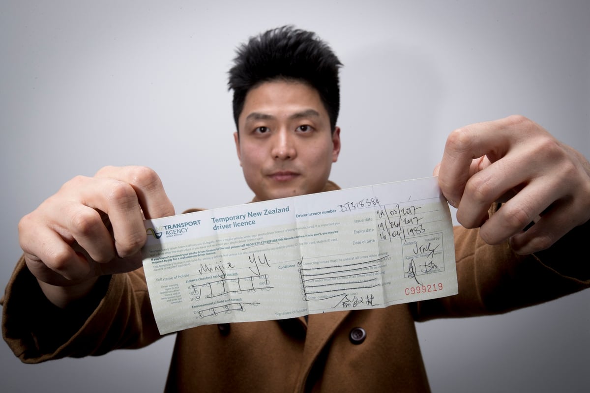 Driving licence issued by "mistake" to man who failed test