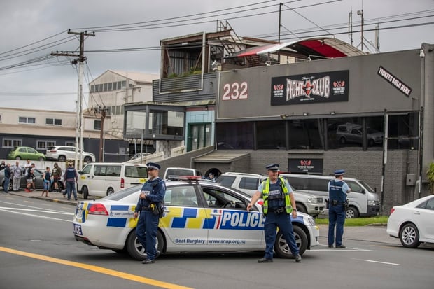 Police corden off Marua Road in Ellerslie as they raid the Headhunters Motorcycle Club clubrooms. Photo / NZ Herald 