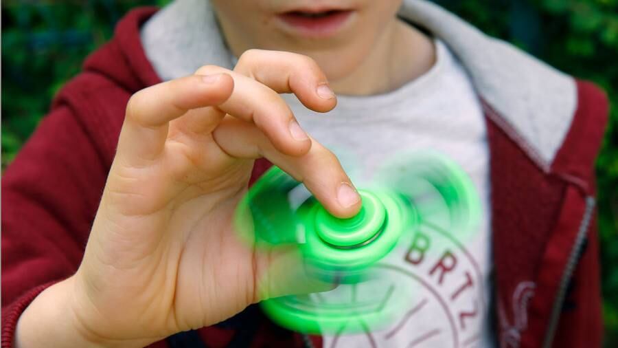 USA  warns of fidget spinner fire and choking hazards