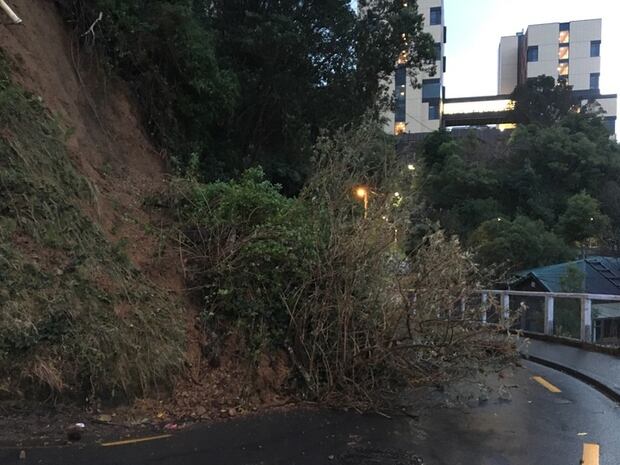 A house had to be evacuated after a slip came down on Devon St, Wellington, overnight. Photo / Georgina Campbell