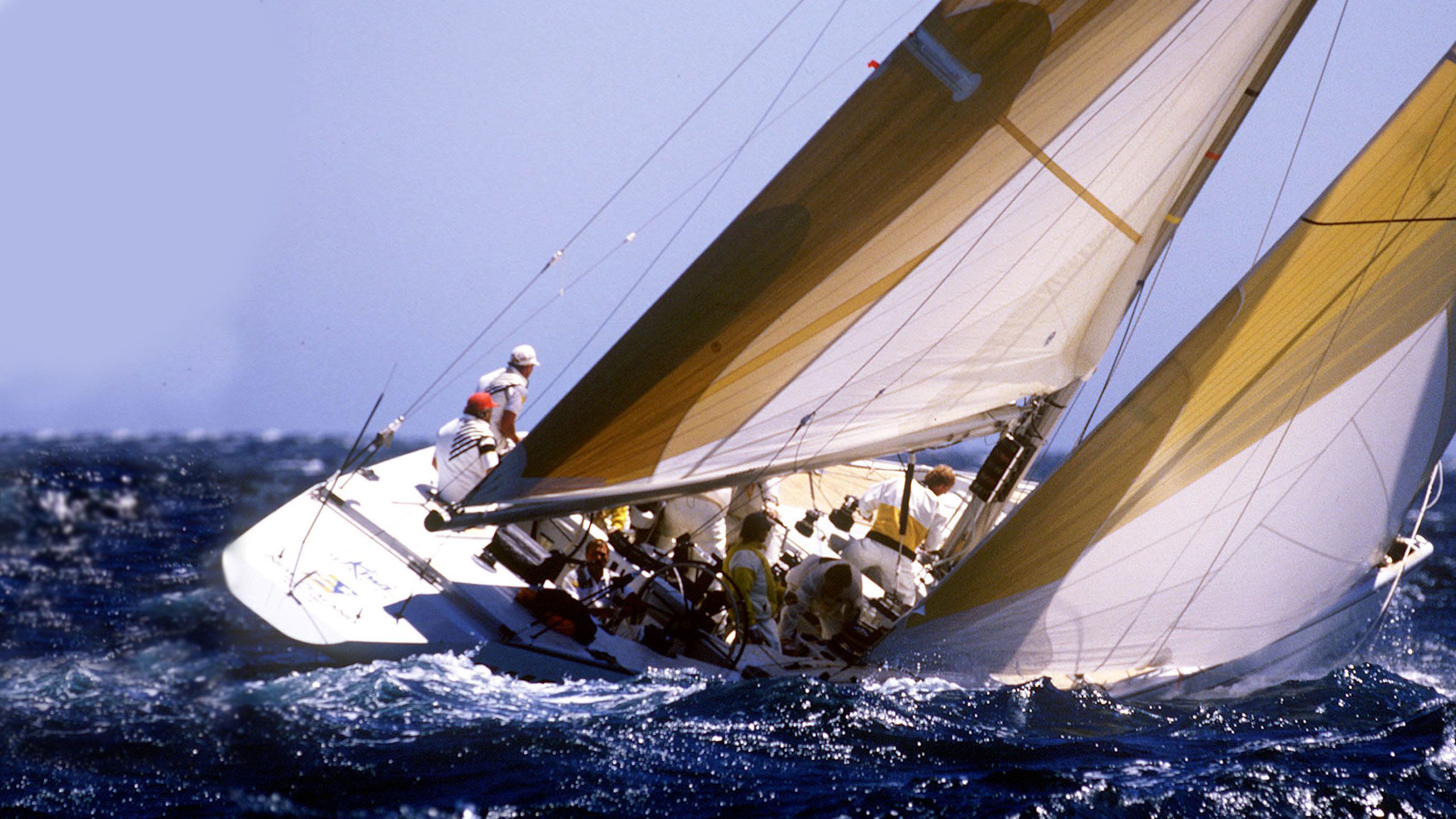 Kiwi Magic: KZ7, Fremantle, 1987. Photo / Bruce Jarvis, FOTOPRESS