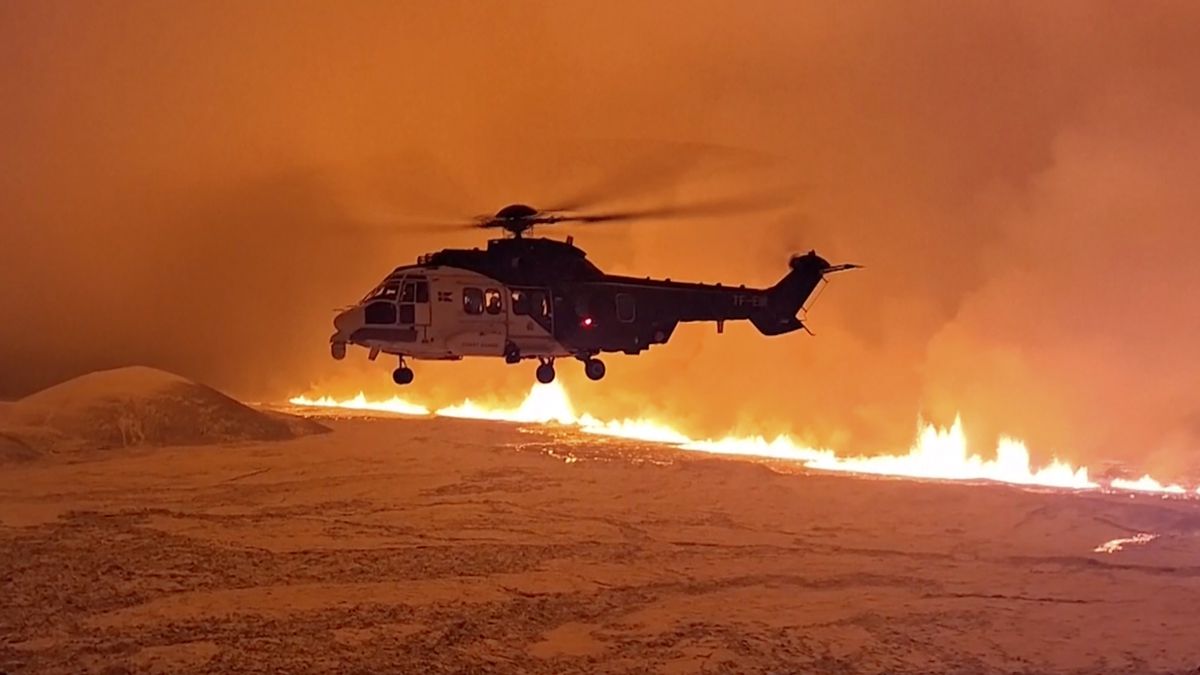 Helikopter uratował podróżnika, który potknął się w pobliżu wybuchającego wulkanu na Islandii