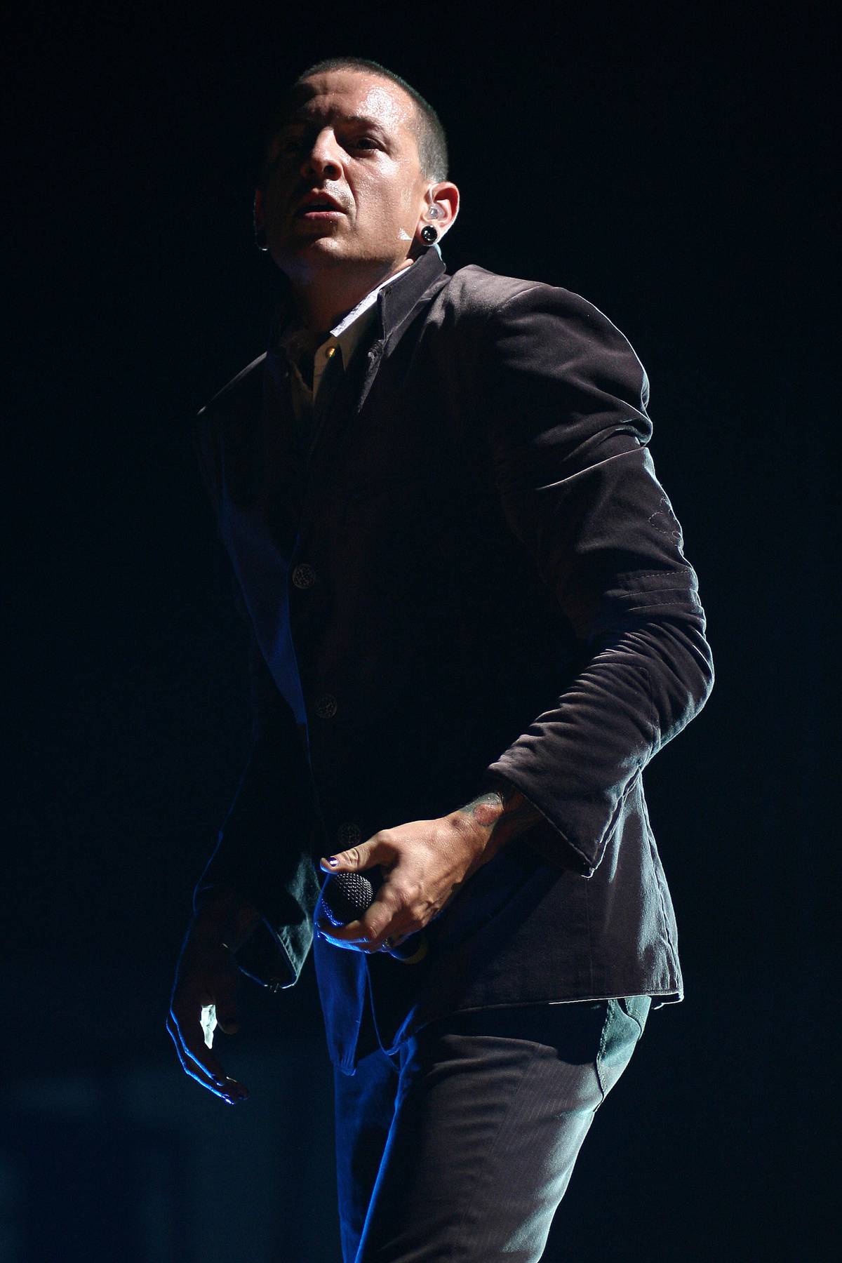 Linkin Park Singer Chester Bennington Found Dead In Los Angeles