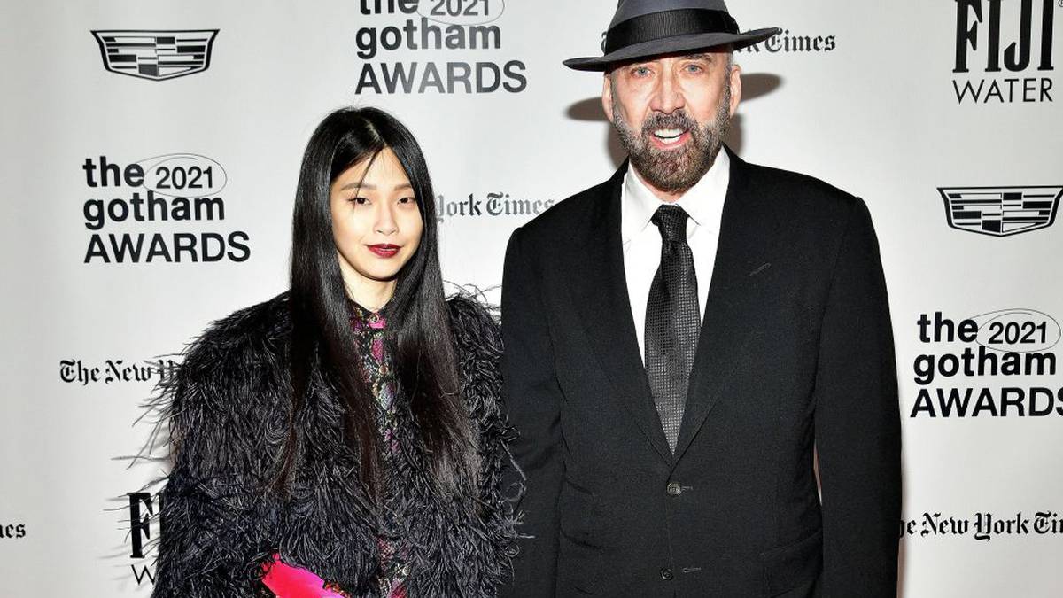 Nicolas Cage, 57, dan istri Riko Shibata, 27, mengharapkan anak pertama bersama