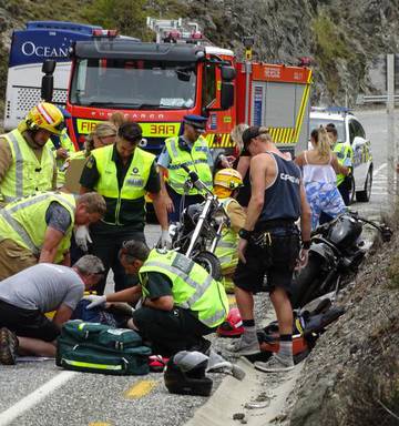 Aj Hackett Staff Praised For Jumping Into Help At Crash Site Nz Herald