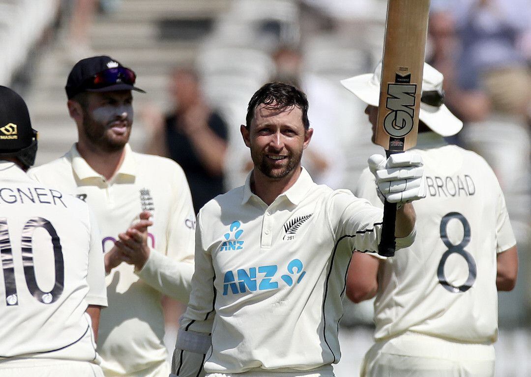 Black caps test sales shirt