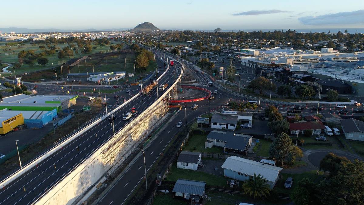 Tauranga traffic: Road closure at Bayfair roundabout to rebuild local road