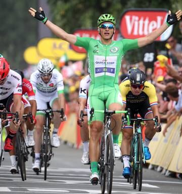 Cycling Marcel Kittel Stamps Sprinting Class On Tour De France Nz Herald