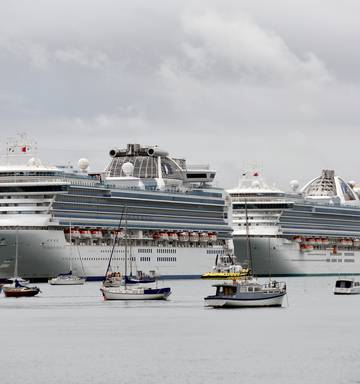 Cruise Ship Season Breaks Records Nz Herald