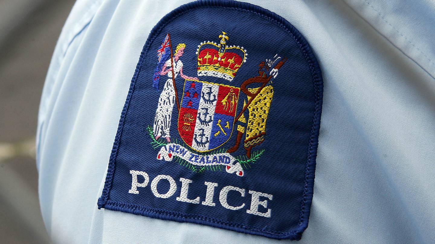 该警官因与一名下属发生性行为而被判犯有不当行为。”  照片/新西兰邮政总局