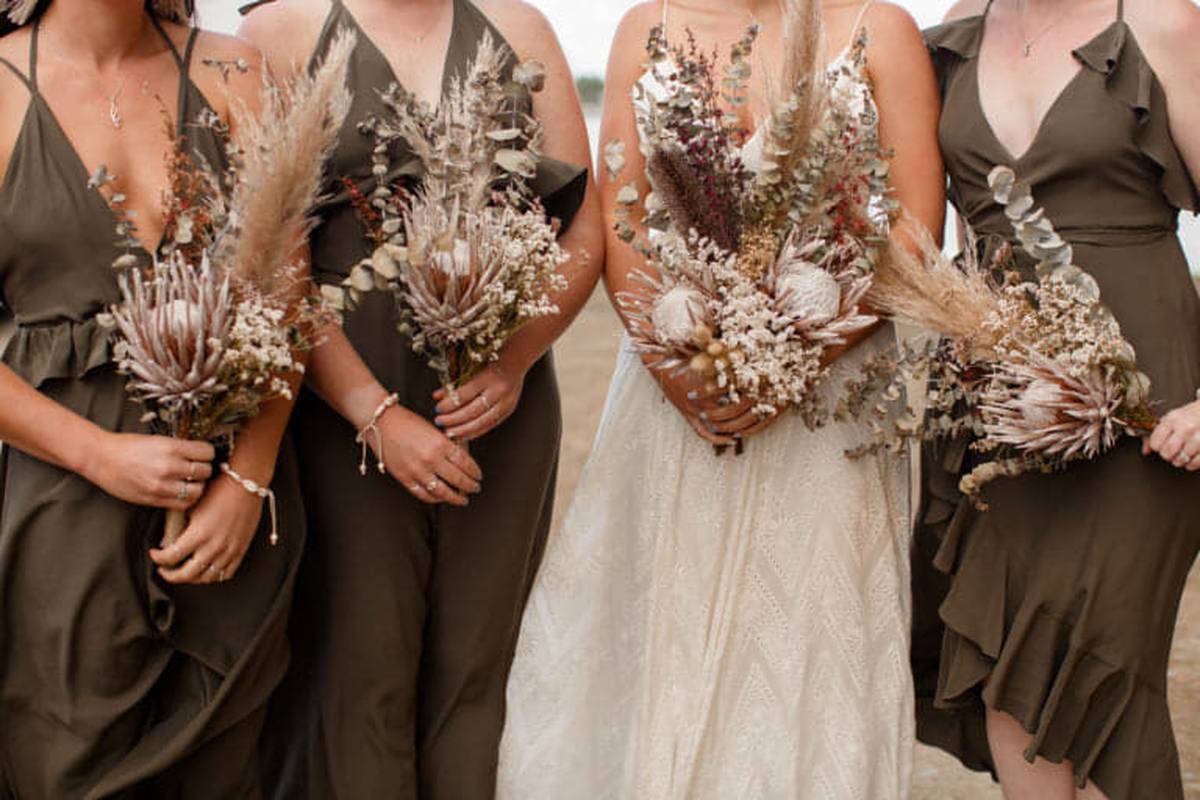 Toetoe Vs Pampas The Wedding Trend Spreading A Noxious Weed Nz