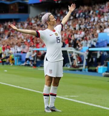 Us Women S Football Captain Megan Rapinoe Says Not Many If Any