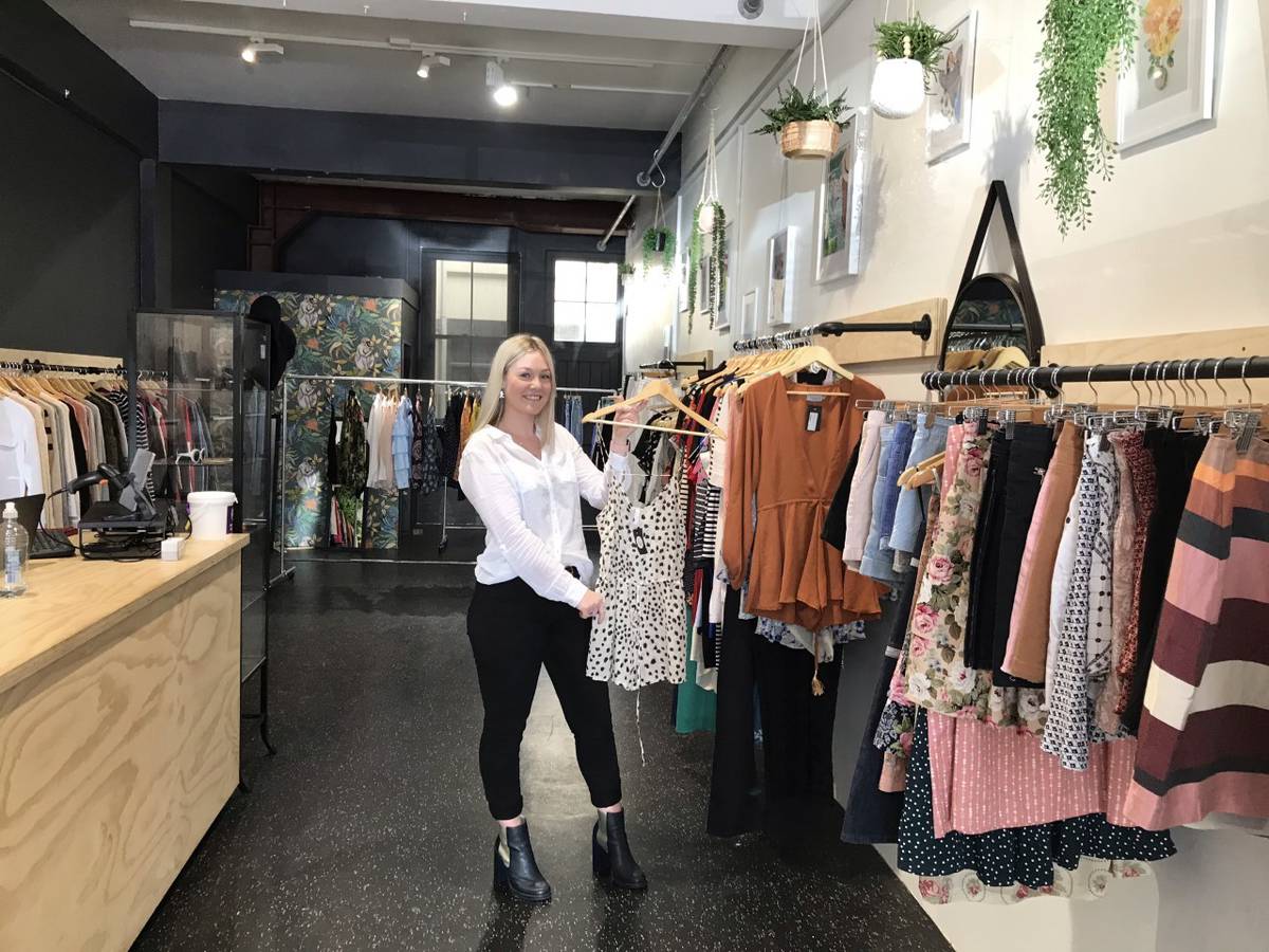 Second Hand Clothing Store Opens On Victoria Avenue Whanganui