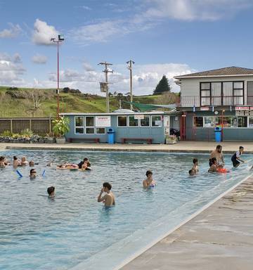 Auckland And Waikato Five Of The Best Hot Pools Nz Herald
