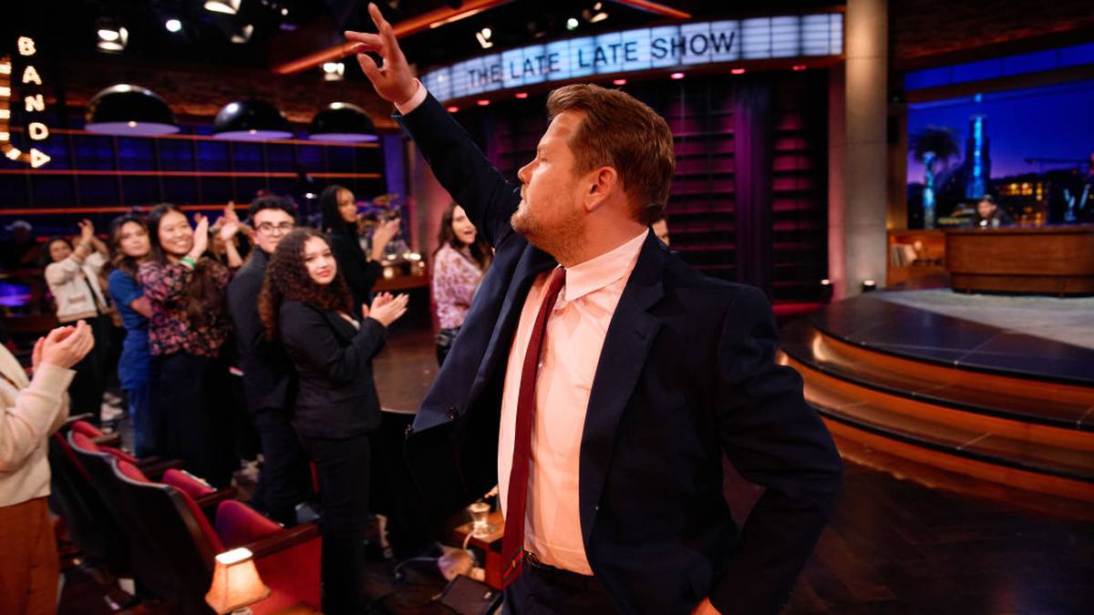 Pożegnanie Jamesa Cordena: gwiazda przemawia do dzielącej Amerykę w najnowszym odcinku The Late Late Show