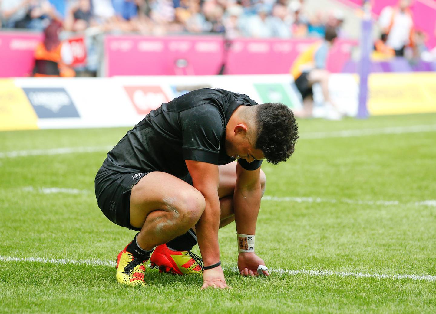 Tone Ng Shiu of New Zealand dejected after defeat. Photo / Photosport