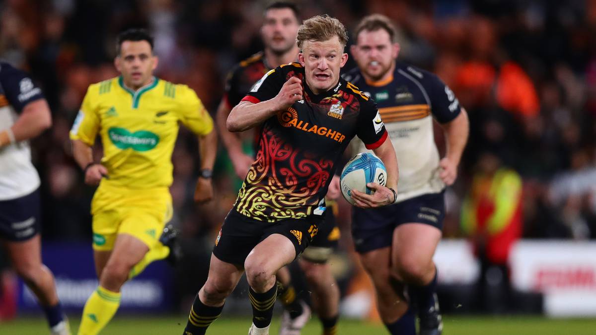 Super Rugby Pacific: Phil Gifford – Six talking points ahead of final between Chiefs and Crusaders in Hamilton