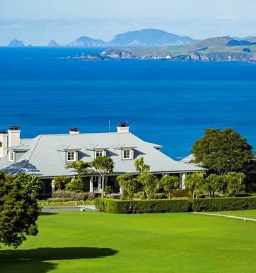 Kauri Cliffs Named Best Resort In Australia And New Zealand - 