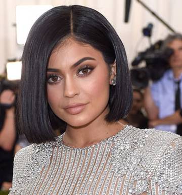 Kylie Jenners Makeup Line Gets F Grading Nz Herald