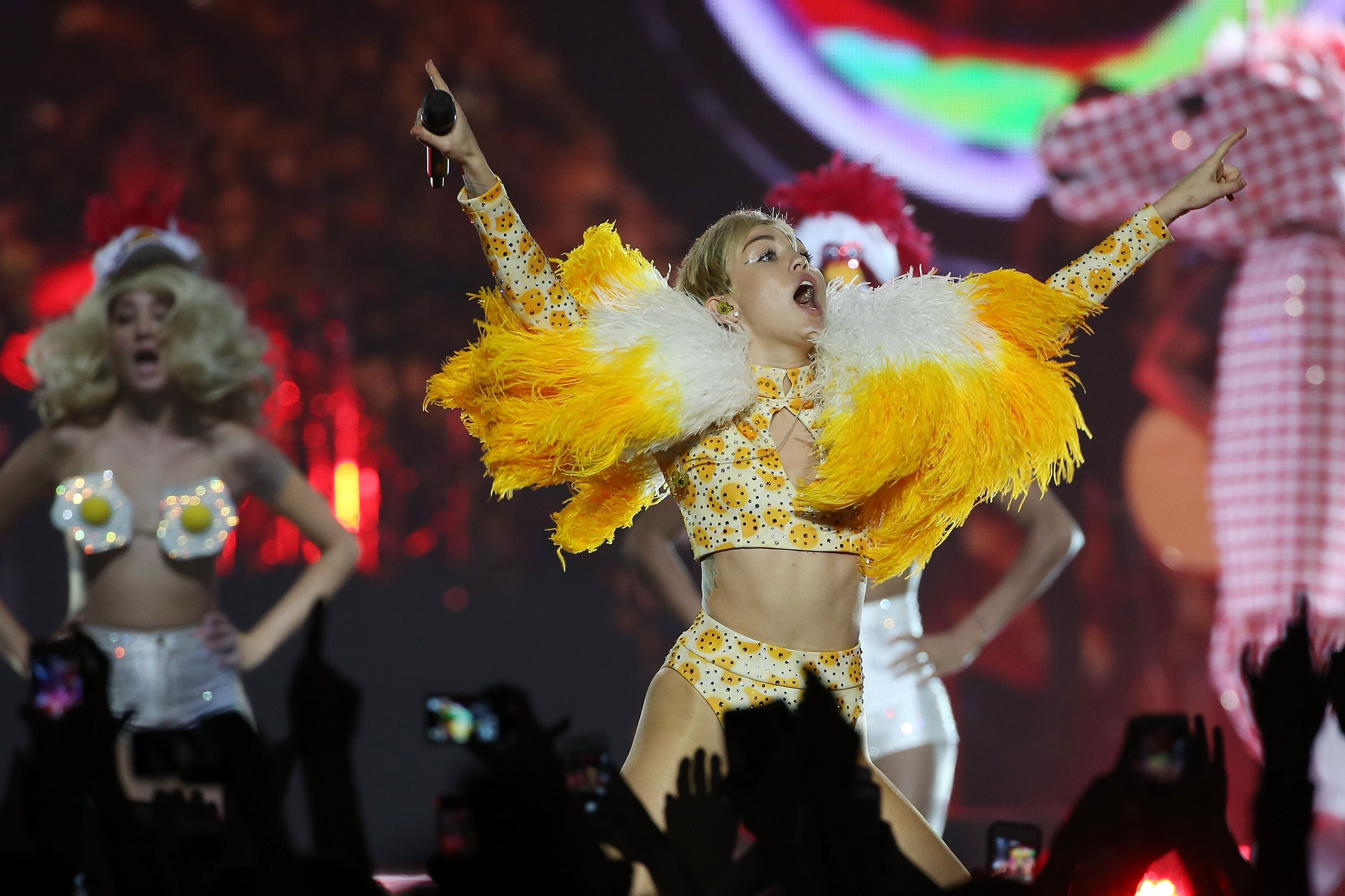 Concert review: Miley Cyrus, Vector Arena - NZ Herald