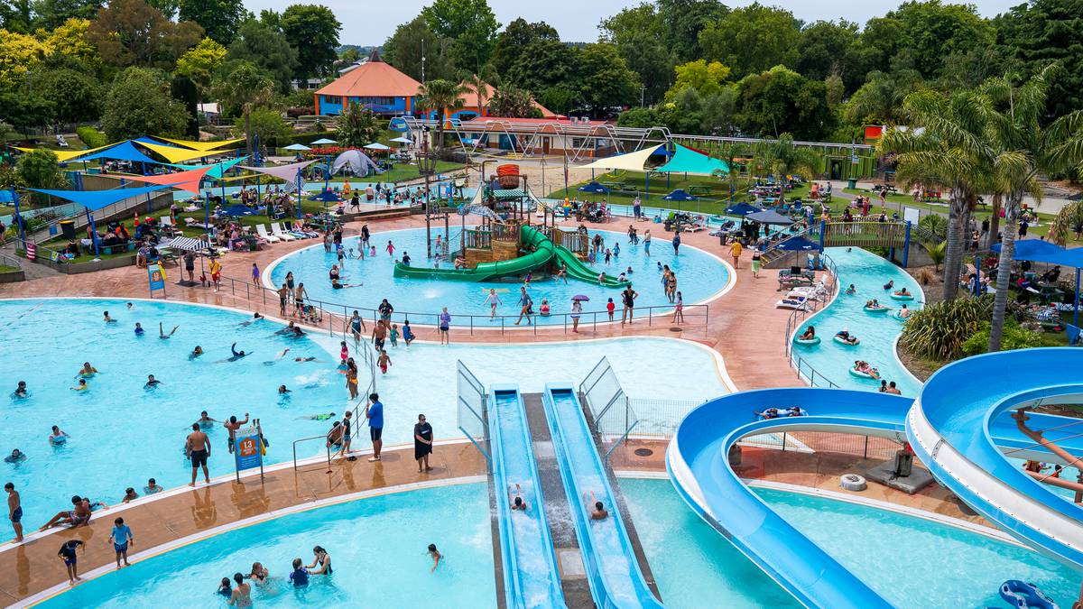 Hastings’ Splash Planet to stay open until April, 