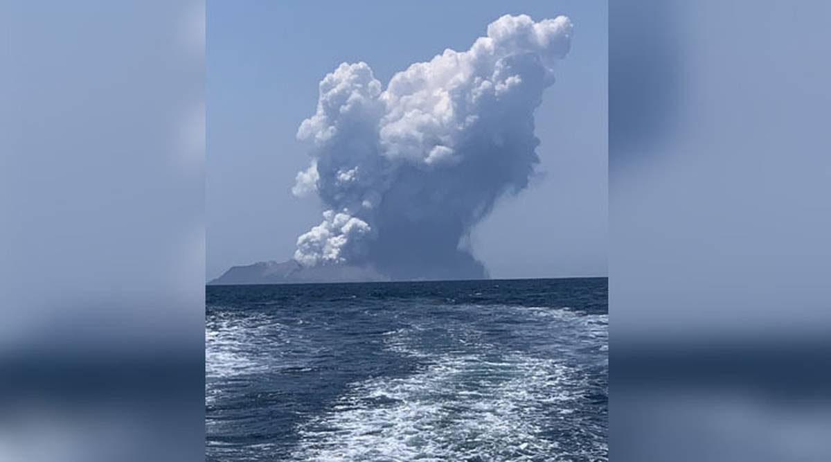 White Island volcano eruption: Plumes of smoke, reports of injuries in Bay of Plenty
