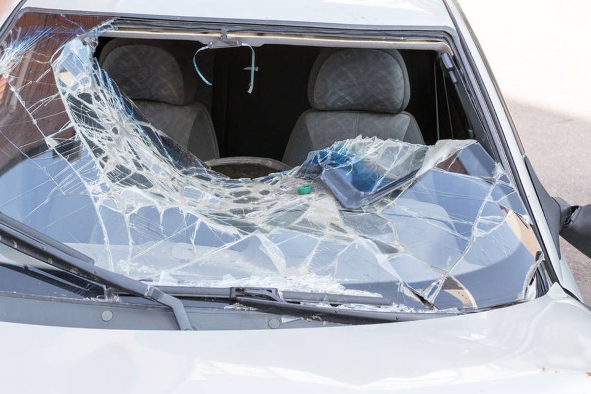 Major Insurer Scraps Free Windscreen Replacements Others Could
