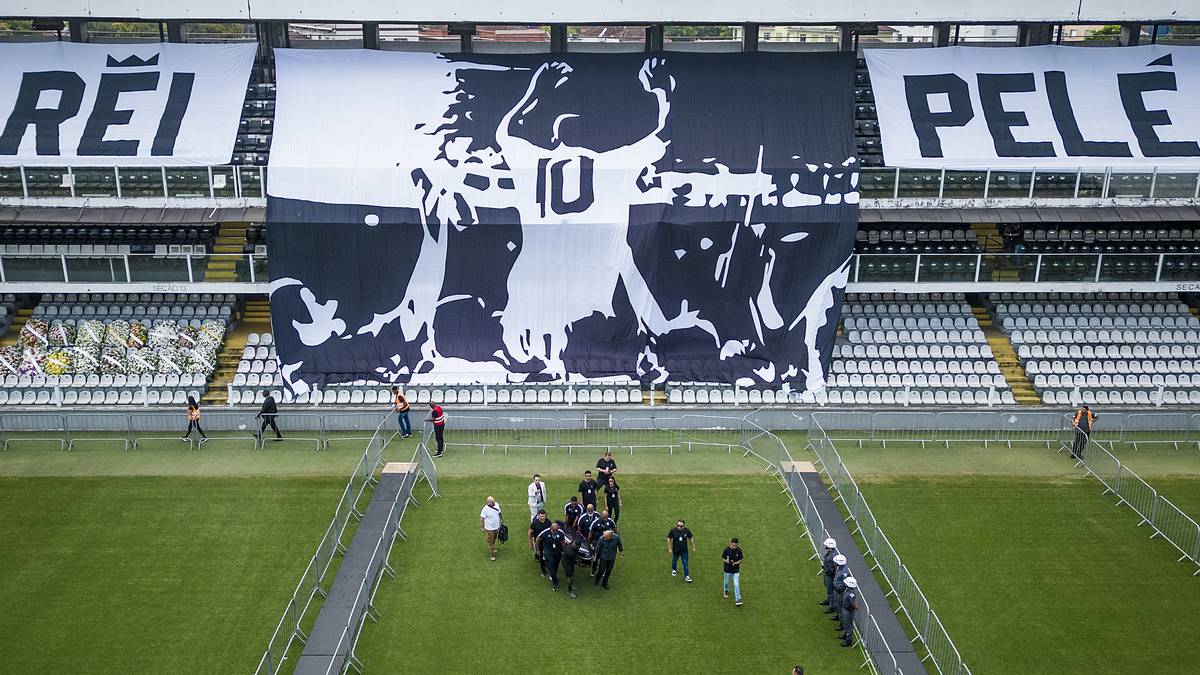 Piłka nożna: Stadion Prezydenta FIFA poprosił o uhonorowanie legendy futbolu