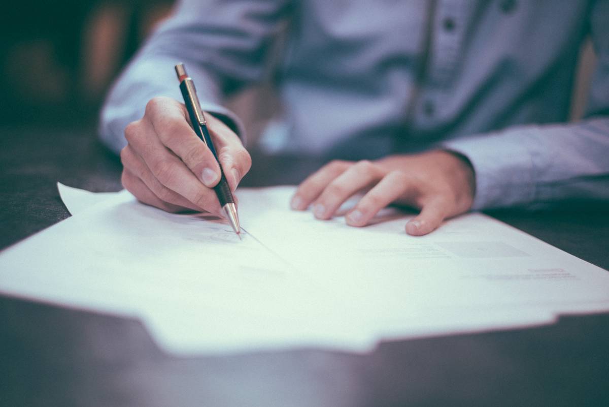 Comment Top Seven Must Do S For Employment Contracts Nz Herald