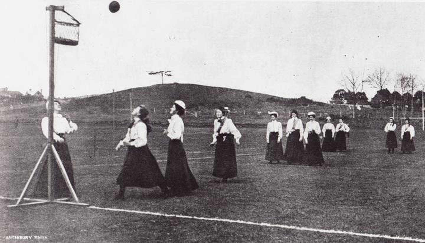 Netball being played at the Auckland Domain in 1910. Photo / Supplied/RNZ
