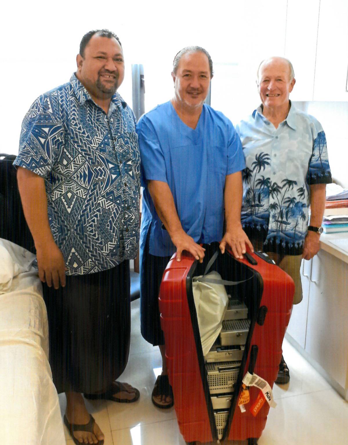 Medical Toolkit Gifted To Samoa From Whanganui With The Hopes To Benefit Ear Nose And Throat Surgeons Nz Herald