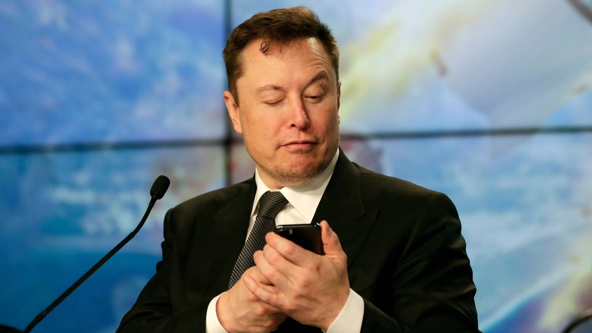 Hit biznesowy Twittera za 5 bahtów rocznie, gdy Elon Musk starł się z reklamodawcami