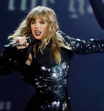 Taylor Swift Details Tyrannical Control Shes Facing