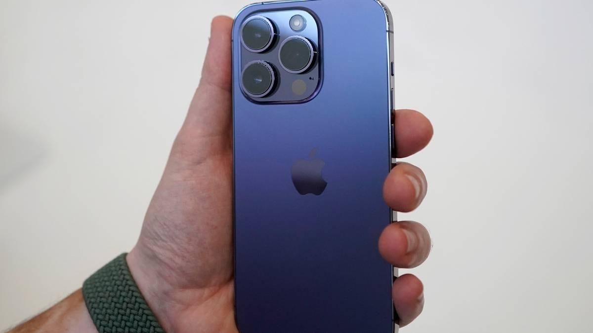 Juha Saarinen: iPhone 14 Pro ertelendi, ancak beklemeye değer
