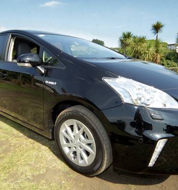 Toyota Recalls Hundreds Of Prius Hybrid Cars Nz Herald