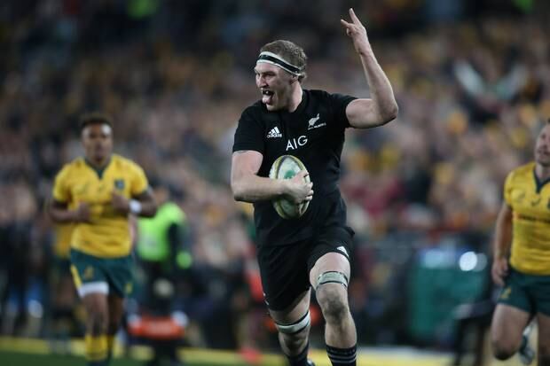 Brodie Retallick makes a break to score a try. Photo / Photosport