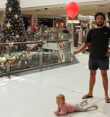 How To Dad S Clever Hack For Christmas Shopping With A Baby Nz Herald