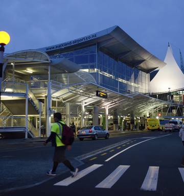 Woman Arrested At Airport Over Student Loan Debt Nz Herald