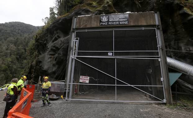 Families are hopeful of a new re-entry attempt tomorrow. Photo / Alan Gibson