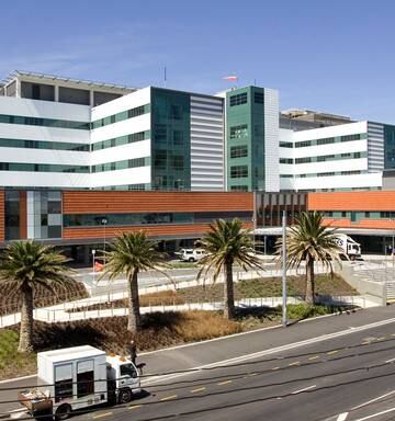 Coronavirus People Urged Not To Use Wellington Ed Waiting Room As A Shortcut Nz Herald