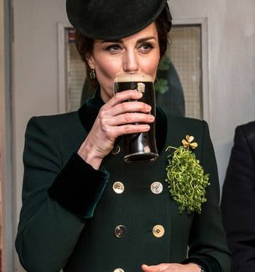 Kate Middleton Snuck Into Pub For Party With School Mums Via