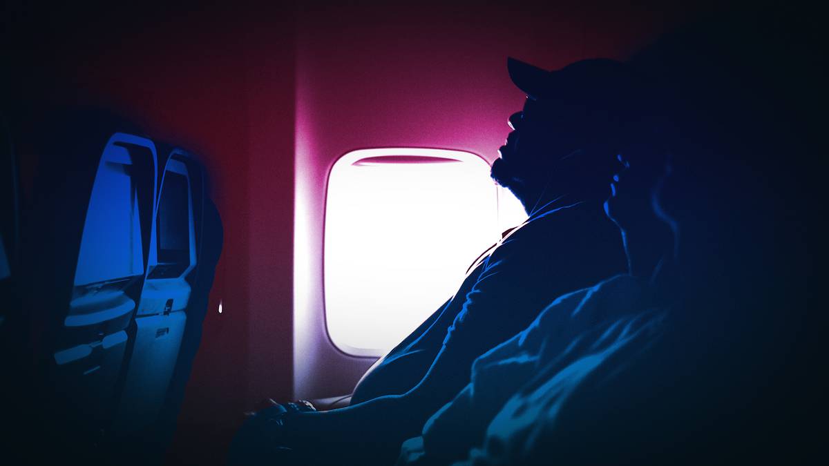Photo of Pourquoi il ne faut pas dormir les 2 premières heures dans un avion et ne jamais manquer un repas