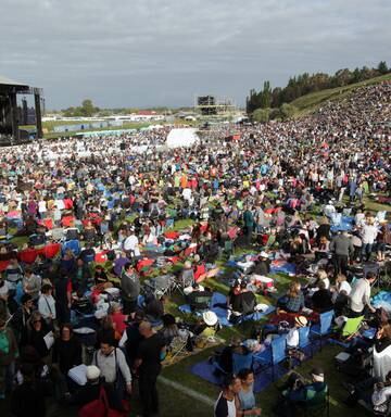 Wallpaper Opening Acts For Phil Collins Mission Estate Concert Sorted Nz For Free