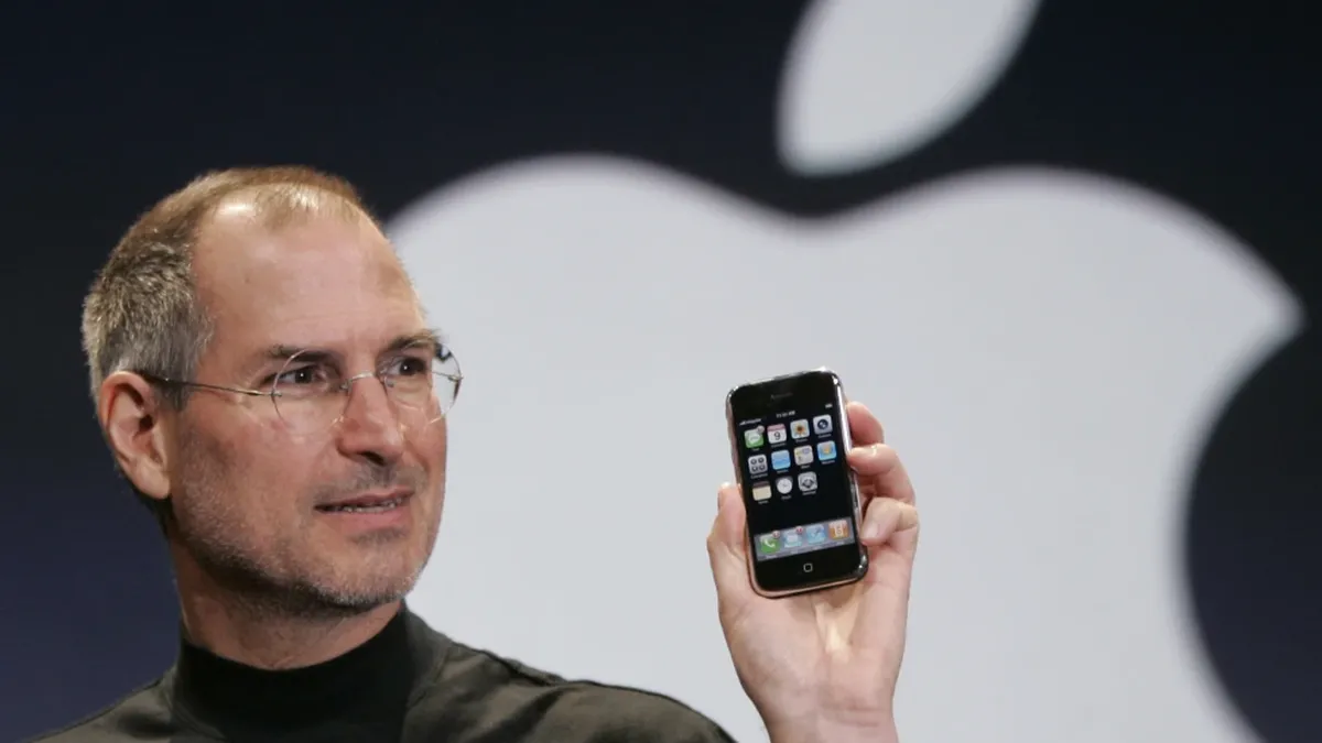 L’iPhone de première génération se vend aux enchères pour 300 000 $, soit environ 380 fois son prix d’origine