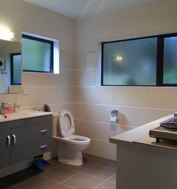 Flat Hunters Flush Out Toilet In Kitchen Studio Up For Rent