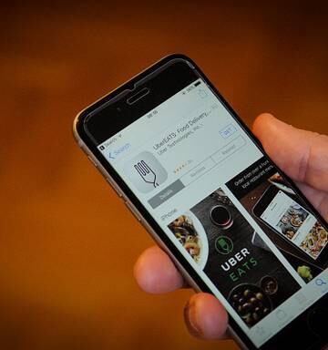Uber Eats Driver Reveals How Much She Earns An Hour Nz Herald