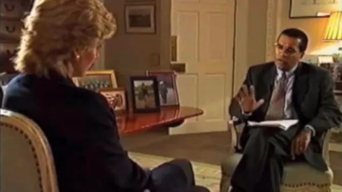 Photo of Le journaliste offensif de la BBC Martin Bashir répond au prince William lors d’une interview avec la princesse Diana